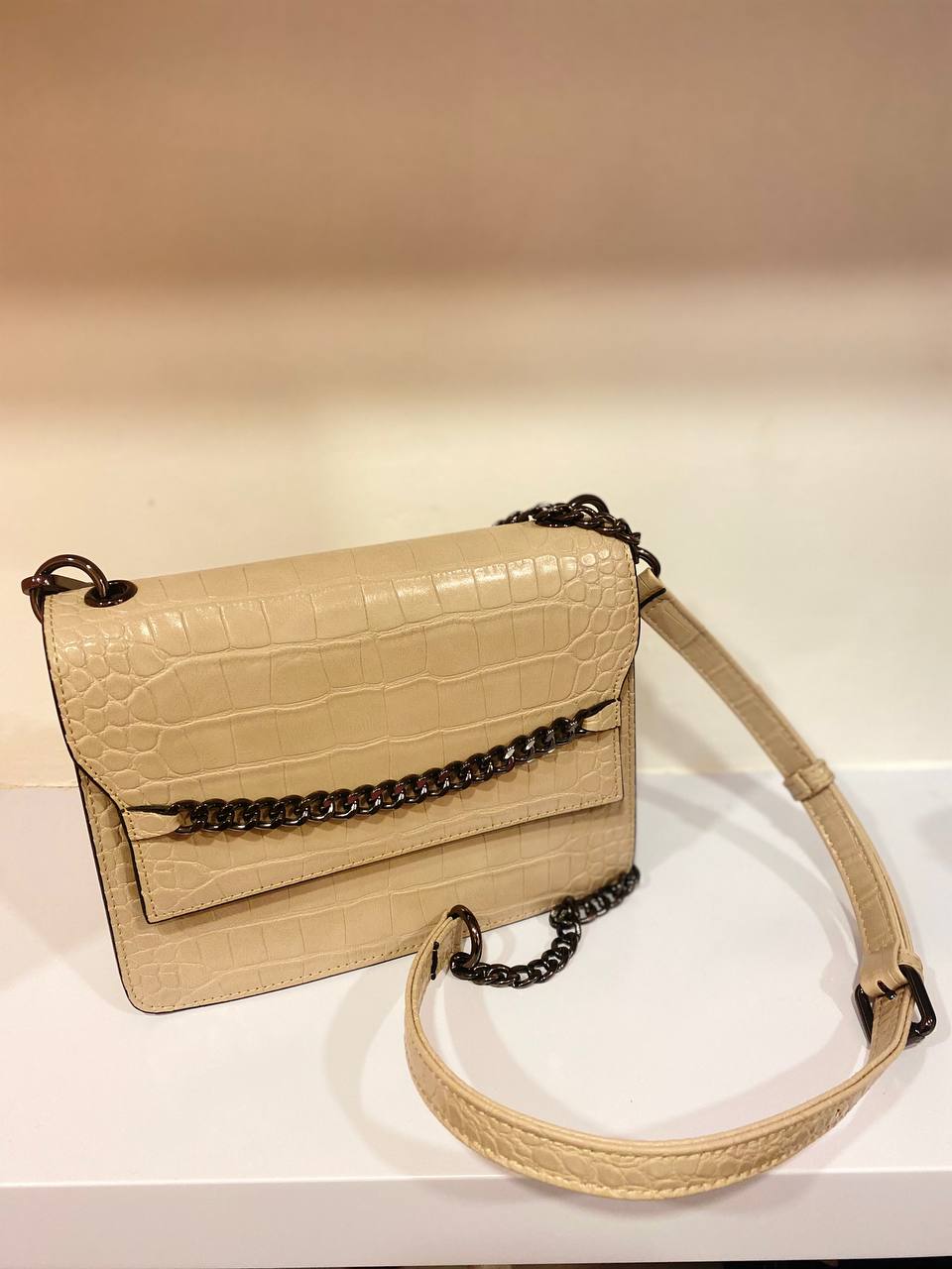 Tas Selempang Motif Kulit Buaya